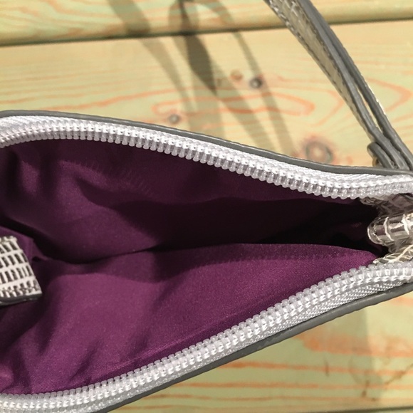 Nine West silver wristlet - Picture 4 of 4